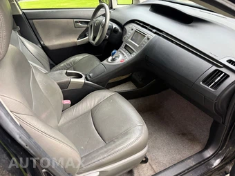 2012 Toyota Prius Three - miniatura 12