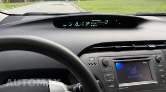 2012 Toyota Prius Three - miniatura 15