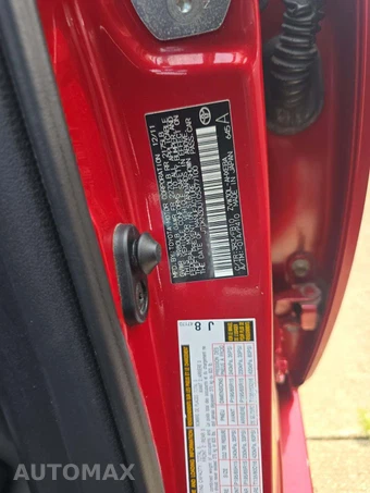 2012 Toyota Prius Three – miniatura 5