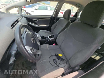 2012 Toyota Prius Three – miniatura 6