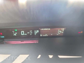 2012 Toyota Prius Three – miniatura 9