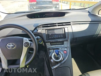 2012 Toyota Prius Three – miniatura 11