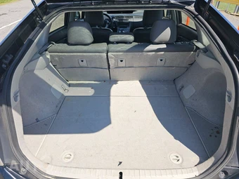 2012 Toyota Prius Three – miniatura 16