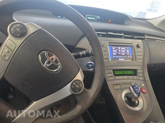 2012 Toyota Prius Three - miniatura 11