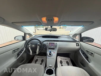 2012 Toyota Prius Three – miniatura 21