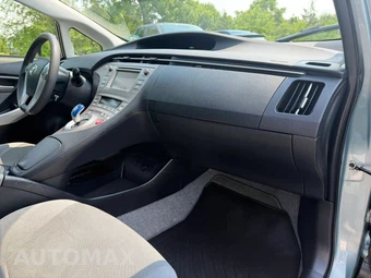 2012 Toyota Prius Three – miniatura 12