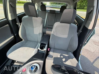 2012 Toyota Prius Three – miniatura 14