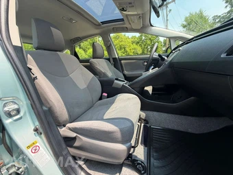 2012 Toyota Prius Three – miniatura 15