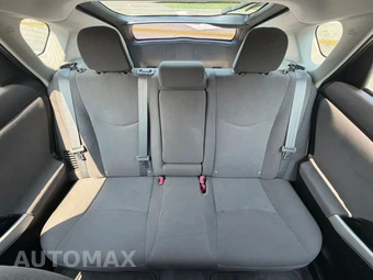 2012 Toyota Prius Three – miniatura 17