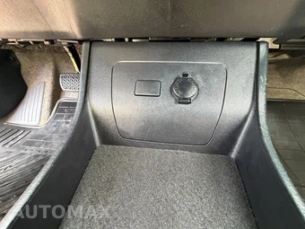 2012 Toyota Prius Three – miniatura 26