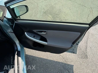 2012 Toyota Prius Three – miniatura 34