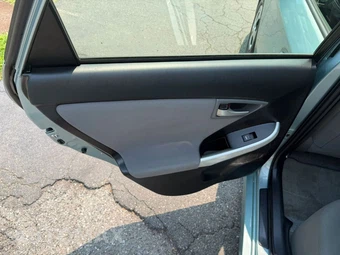 2012 Toyota Prius Three – miniatura 35