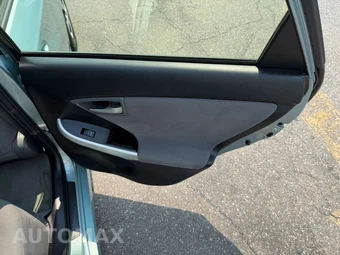 2012 Toyota Prius Three – miniatura 40