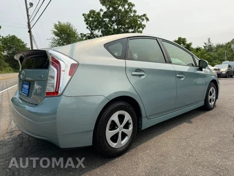 2012 Toyota Prius Three – miniatura 6