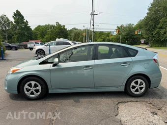 2012 Toyota Prius Three – miniatura 8
