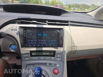 2012 Toyota Prius Three – miniatura 10