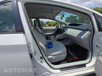 2012 Toyota Prius Three – miniatura 18