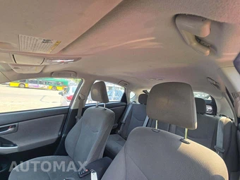 2012 Toyota Prius Three - miniatura 11