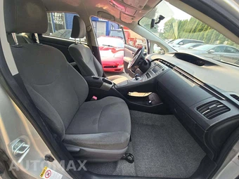 2012 Toyota Prius Three - miniatura 18