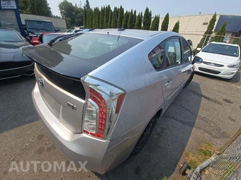 2012 Toyota Prius Three - miniatura 3