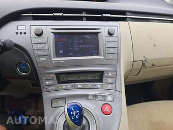 2012 Toyota Prius Three - miniatura 5
