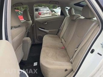 2012 Toyota Prius Three - miniatura 9