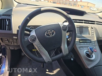 2012 Toyota Prius Two – miniatura 10