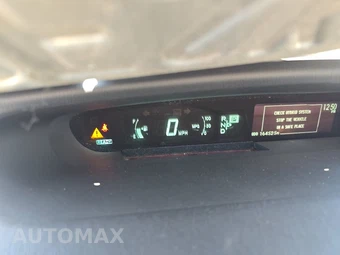 2012 Toyota Prius Two – miniatura 12
