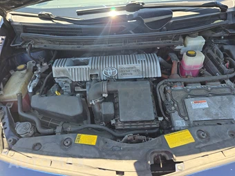 2012 Toyota Prius Two – miniatura 15