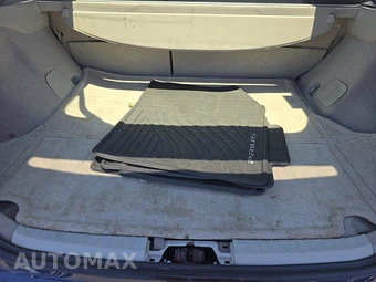 2012 Toyota Prius Two – miniatura 16