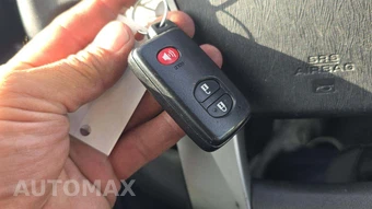 2012 Toyota Prius Two – miniatura 19