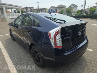 2012 Toyota Prius Two - miniatura 6