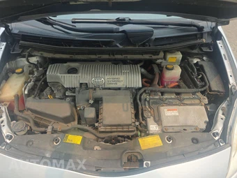 2012 Toyota Prius Two – miniatura 15