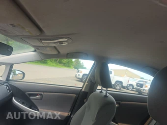 2012 Toyota Prius Two – miniatura 17