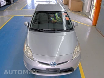 2012 Toyota Prius Two – miniatura 2