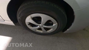 2012 Toyota Prius Two – miniatura 28