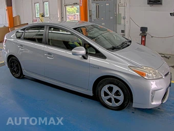 2012 Toyota Prius Two – miniatura 3