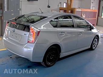 2012 Toyota Prius Two – miniatura 4