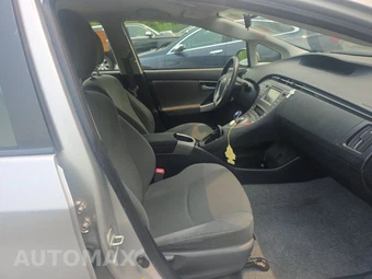 2012 Toyota Prius Two – miniatura 8