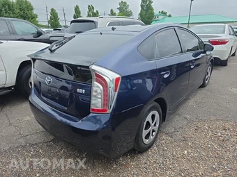 2012 Toyota Prius Two – miniatura 4