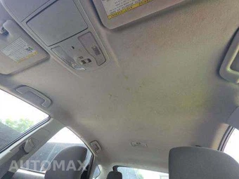 2012 Toyota Prius Two – miniatura 11