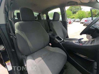 2012 Toyota Prius Two – miniatura 18
