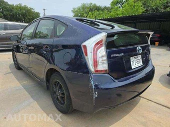 2012 Toyota Prius Two – miniatura 2