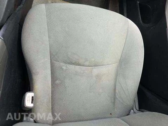 2012 Toyota Prius Two – miniatura 23