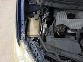 2012 Toyota Prius Two – miniatura 49