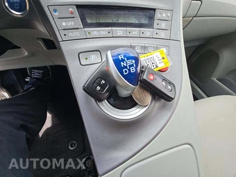 2012 Toyota Prius Two – miniatura 5