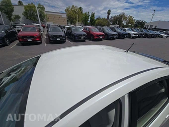 2012 Toyota Prius Two – miniatura 9