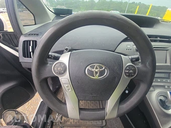 2012 Toyota Prius Two - miniatura 12