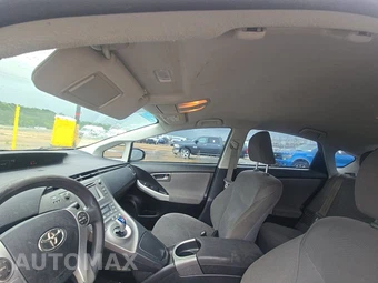 2012 Toyota Prius Two - miniatura 14