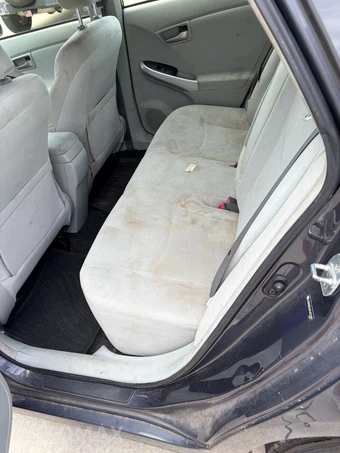 2012 Toyota Prius Two - miniatura 12
